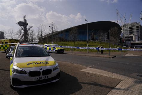 London Olympic pool evacuated after chlorine gas leak.
